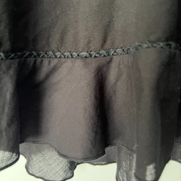 𝅺EUC Riani top, Size 10, Black and Flowy - Picture 6 of 9